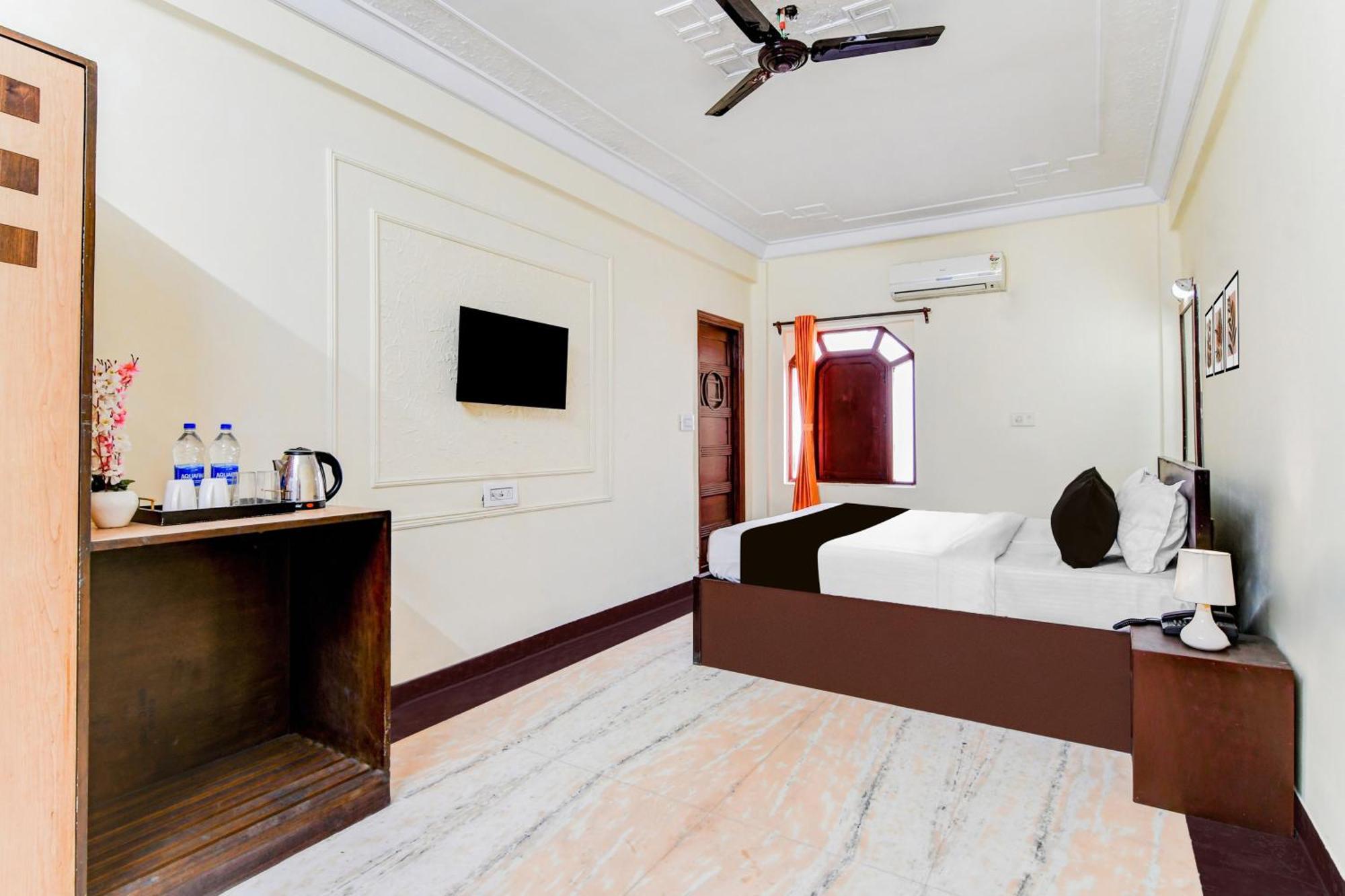 Super Hotel O Lenin Sarani Колката Екстериор снимка
