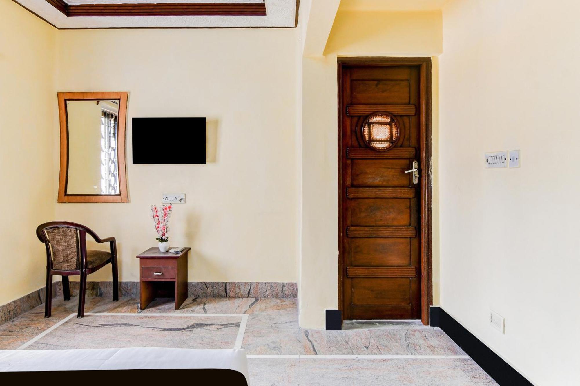 Super Hotel O Lenin Sarani Колката Екстериор снимка