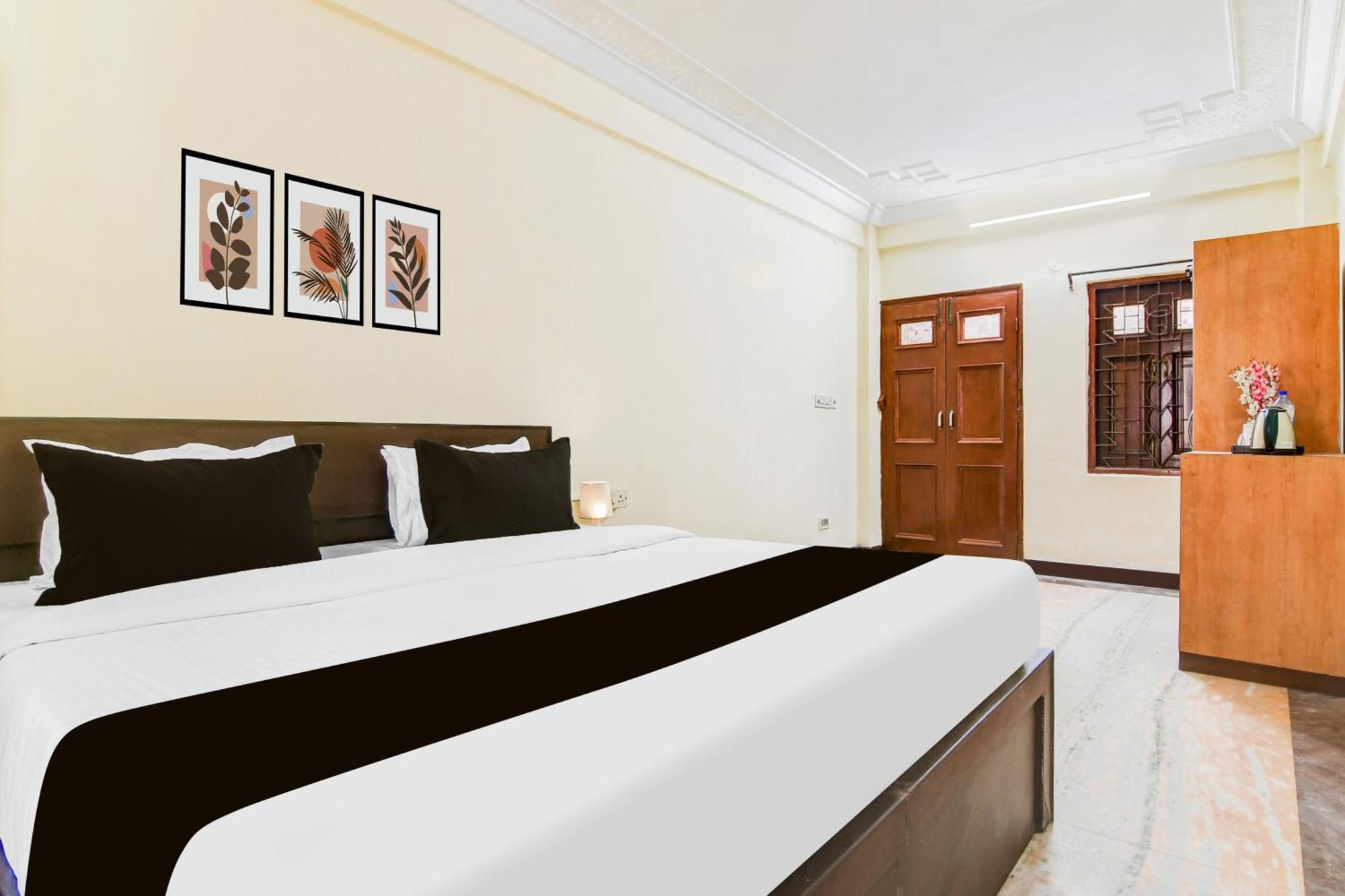 Super Hotel O Lenin Sarani Колката Екстериор снимка