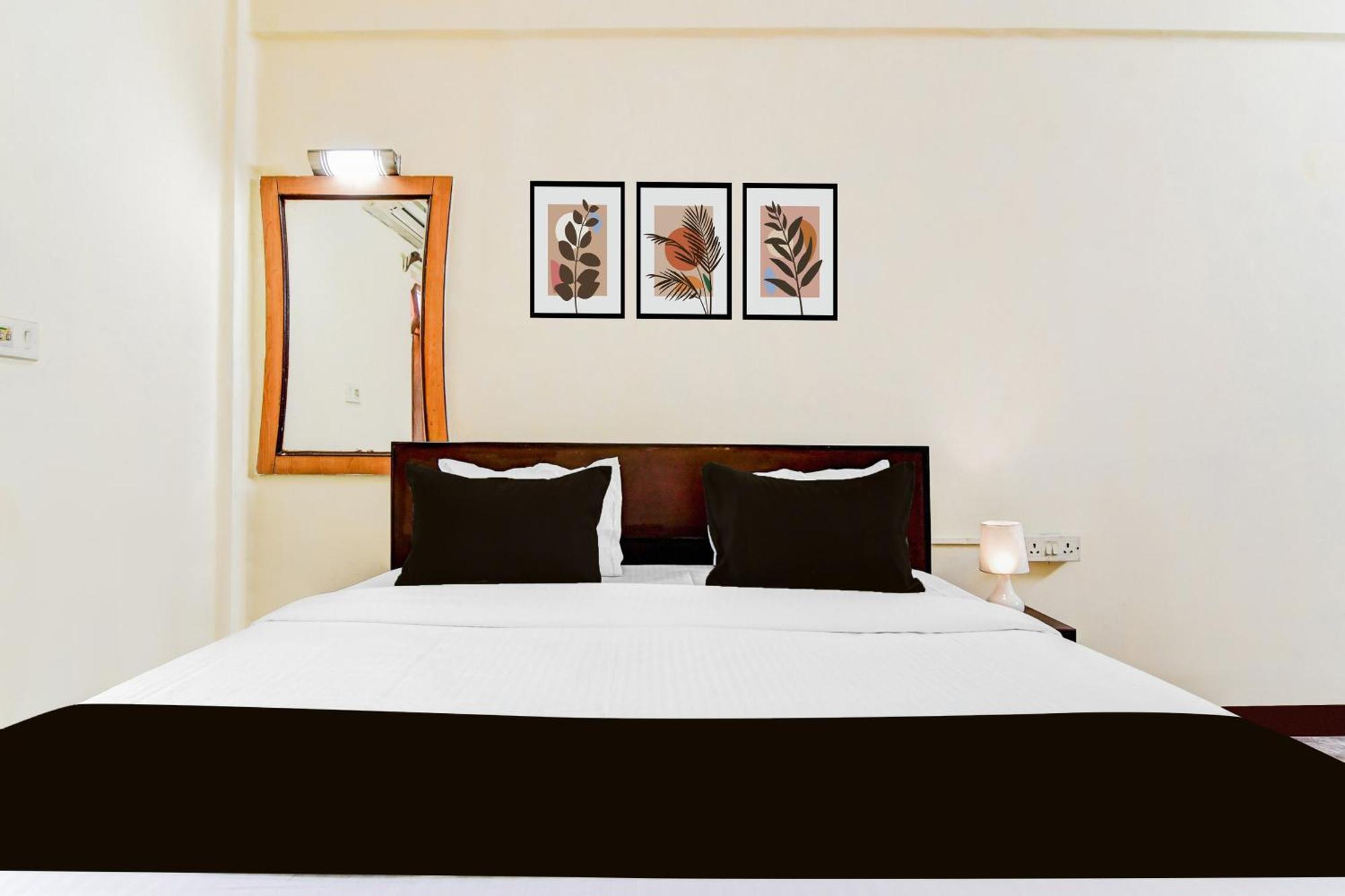 Super Hotel O Lenin Sarani Колката Екстериор снимка