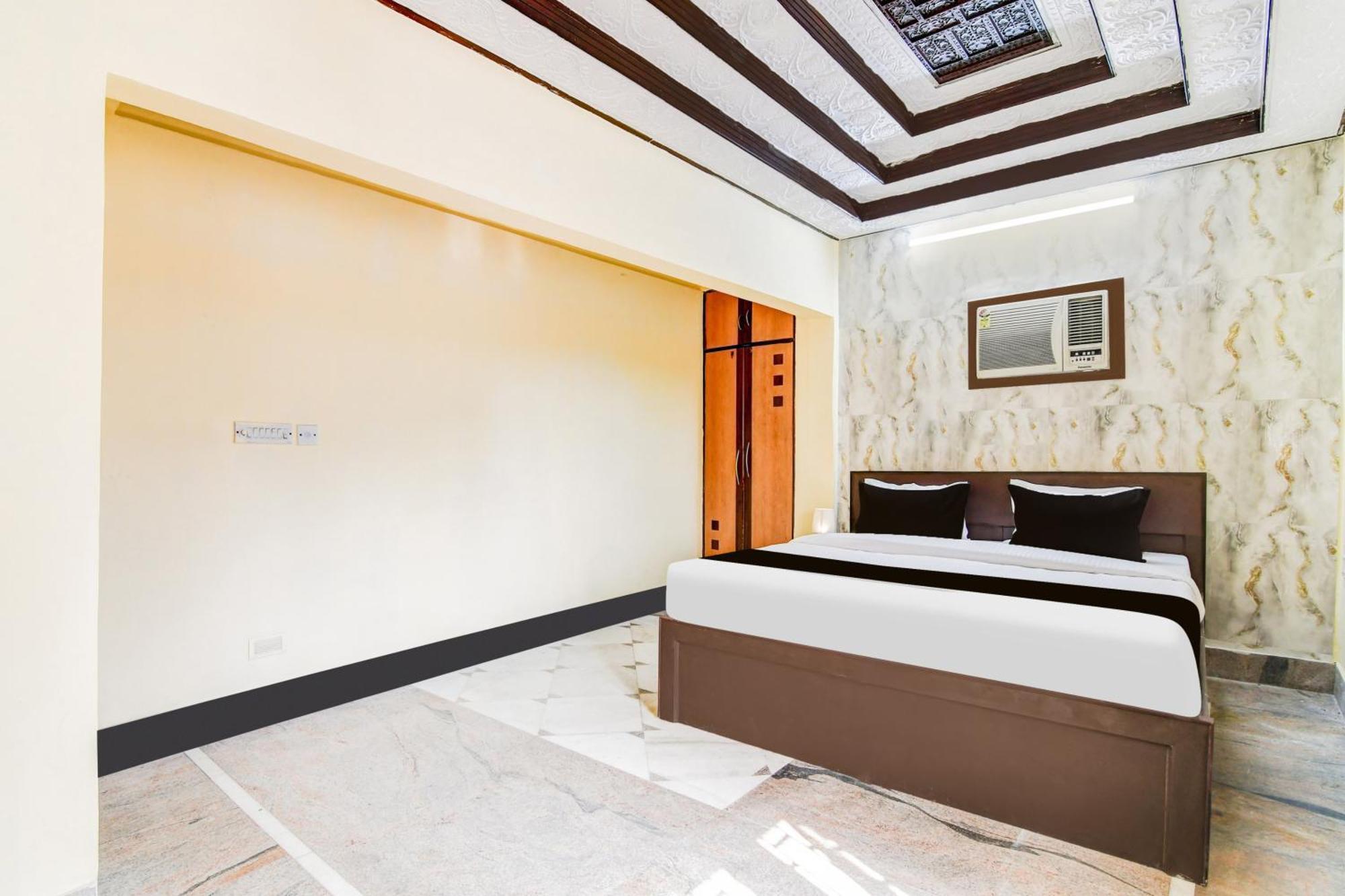 Super Hotel O Lenin Sarani Колката Екстериор снимка